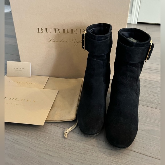 Burberry Trench Buckle Britannia 70 Suede Ankle Boots - Picture 5 of 13